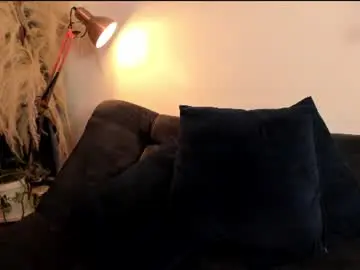 Chaturbate Live Sex Cam of serenity_day