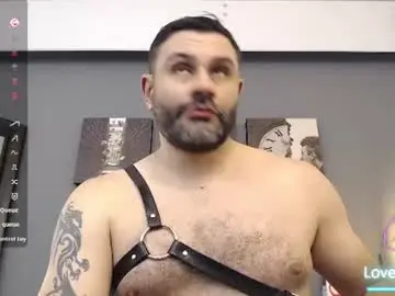 Chaturbate Nude Webcam of jonas_beard1