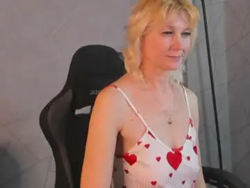 Chaturbate Live Porn of julie_lucasss