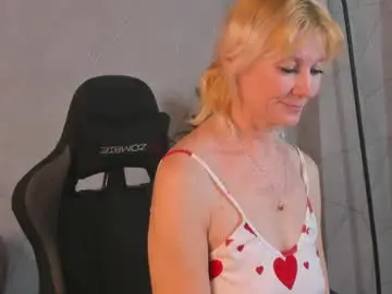 Chaturbate Live Porn of julie_lucasss