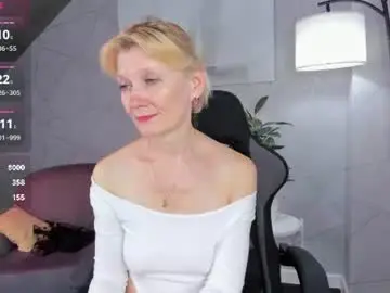 Chaturbate Best live sex cam show of julie_lucasss