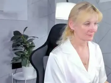 Chaturbate Best live sex cam show of julie_lucasss