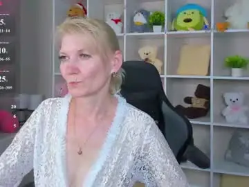 Chaturbate Best live sex cam show of julie_lucasss