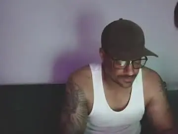 Chaturbate Free Porn Cam of gifted_bucknasty