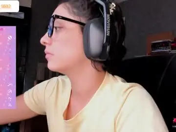 Chaturbate Live Sex Cam of isarogers_dl