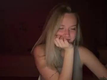 Chaturbate Sex Cam of moonlit_kiss_