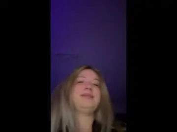 Chaturbate Live Sex of moonlit_kiss_