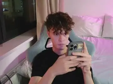 Chaturbate Nude Webcam of cute_thomas