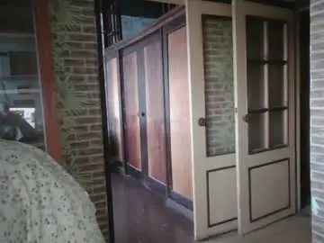 Chaturbate Live Sex Cam of _bellaforever_