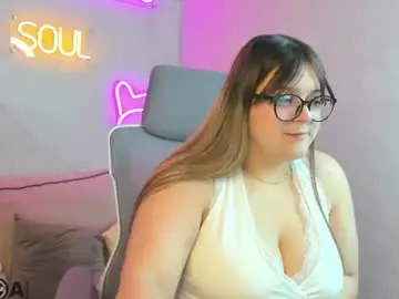 Chaturbate Live Sex Cam of karen_martiin