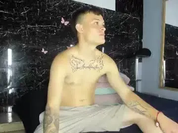 Chaturbate Watch Live Sex Cams of robinlion91
