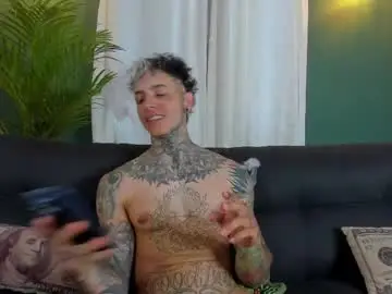 Chaturbate Watch Live Sex Cams of aron_ford