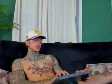 Chaturbate Best live sex cam show of aron_ford