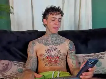 Chaturbate Adult Webcams of aron_ford