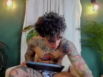 Chaturbate Free Live Porn of aron_ford