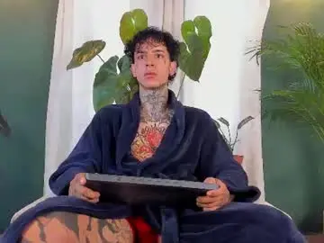 Chaturbate Best live sex cam show of aron_ford