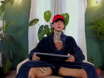 Chaturbate Sex Chat of aron_ford