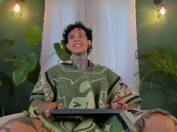 Chaturbate Watch Live Sex Cams of aron_ford