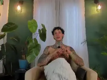 Chaturbate Free Porn Cam of aron_ford