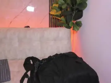 Chaturbate Live Sex Cam of patrick_howland_