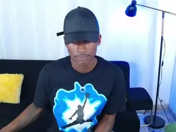 Chaturbate Sex Cam of alexaandro18