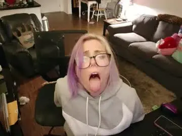Chaturbate Live Porn of aliceliddell710