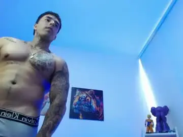 Chaturbate Free Porn Cam of darius_phoenix