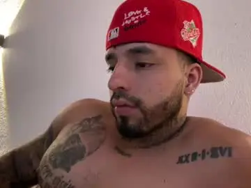 Chaturbate Sex Cam of darius_phoenix