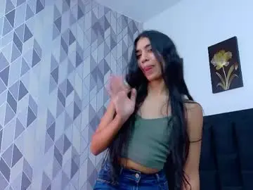 Chaturbate Free Live Porn of littlee_emilyy_