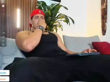 Chaturbate Live Sex Cam of lucasanto_