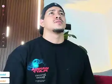 Chaturbate Nude Webcam of lucasanto_
