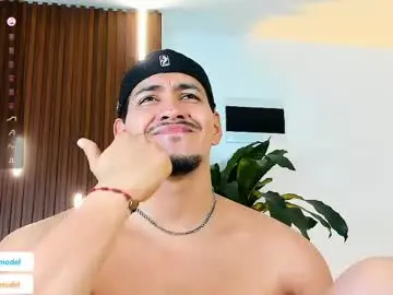 Chaturbate Best live sex cam show of lucasanto_