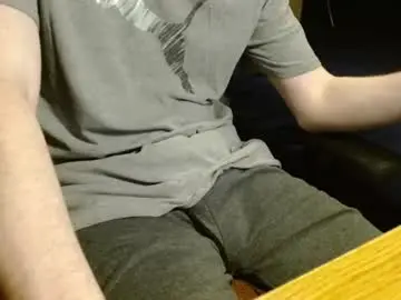 Chaturbate Live Sex Cam of readytocum90