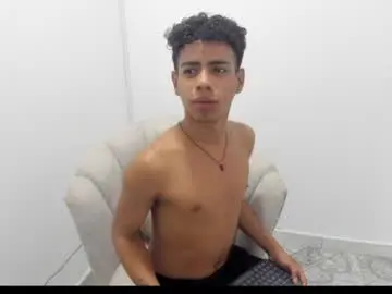 Chaturbate Live Sex of alexx_cum18