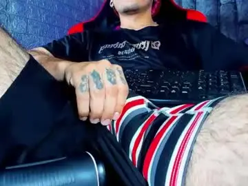 Chaturbate Watch Live Sex Cams of axell_cross2