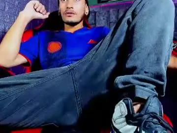 Chaturbate Live Porn of axell_cross2