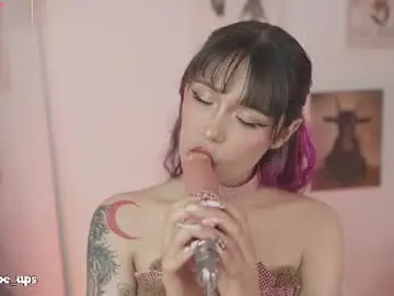 Chaturbate Adult Video Chat of chloe_evans12