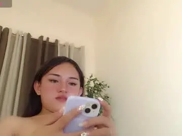 Chaturbate Live Sex Cam of avi_maria12