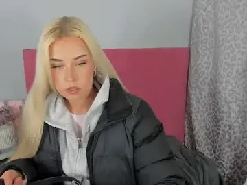 Chaturbate Live Sex Cam of kristyflowers