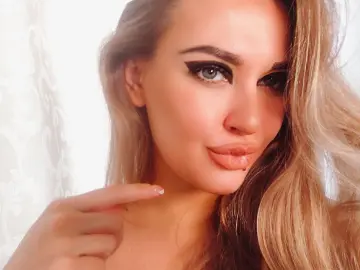 Imlive Adult Webcams of UntamedReinaXX