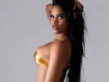 Imlive Adult Webcam of MadisonHoliiday