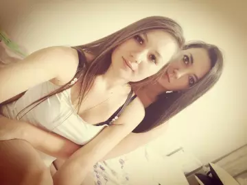 Imlive Sex Cam of AnnyAndAmmy22