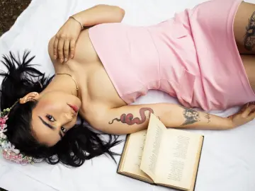 Imlive Watch Live Sex Cams of Connie4
