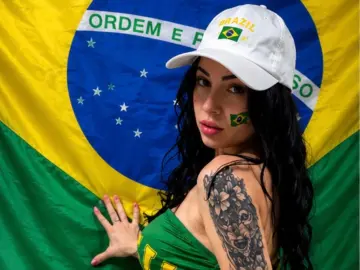 Imlive Free Live Porn of SelenaBell