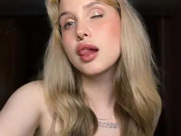 Imlive Free Porn Cam of hellfirekiss_
