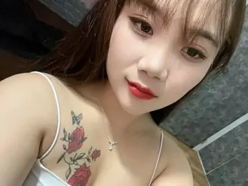 Imlive Watch Live Sex Cams of Mikabby