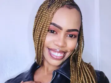 Imlive Free Porn Cam of QueenBxxx