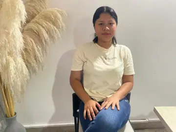 Imlive Sex Chat of HilaryVivesS