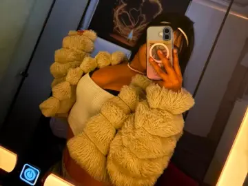 Imlive Watch Live Sex Cams of clhoe_saenz