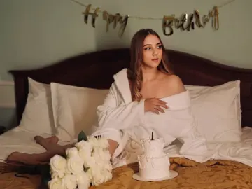 Imlive Live Sex Cam of LusiAimee